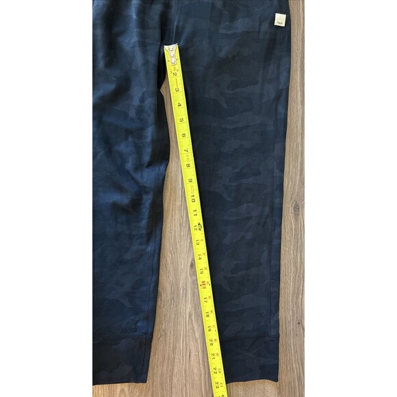 Vuori Rise And Shine Leggings, Womens Size Medium, Black Camo, Drawstring - Picture 12 of 14
